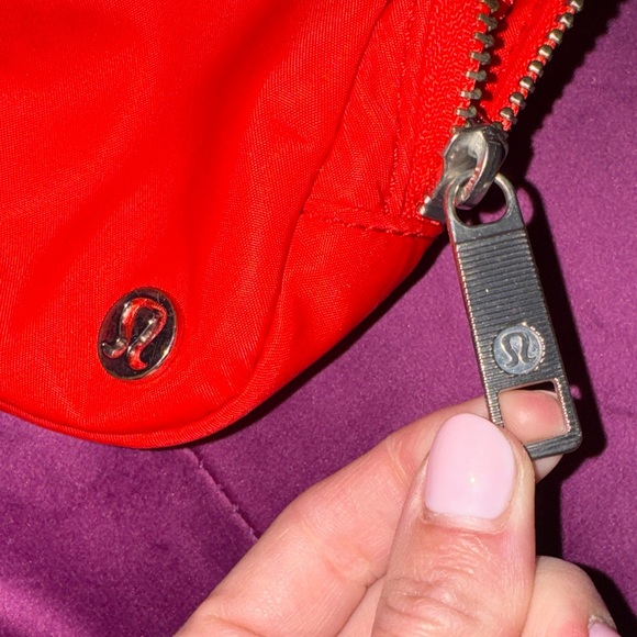 Lululemon Athletica Red Crossbody Bag - Picture 4 of 14